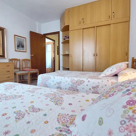 Awesome In Oropesa With Kitchen